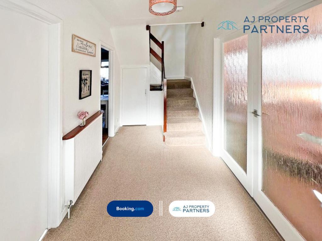 Premium Deal L Hill View Home L Last-Minute Offer L Cheltenham L Aj Properties L Perfect For Short Or Long Stays L 4Beds 4Bedrooms المظهر الخارجي الصورة